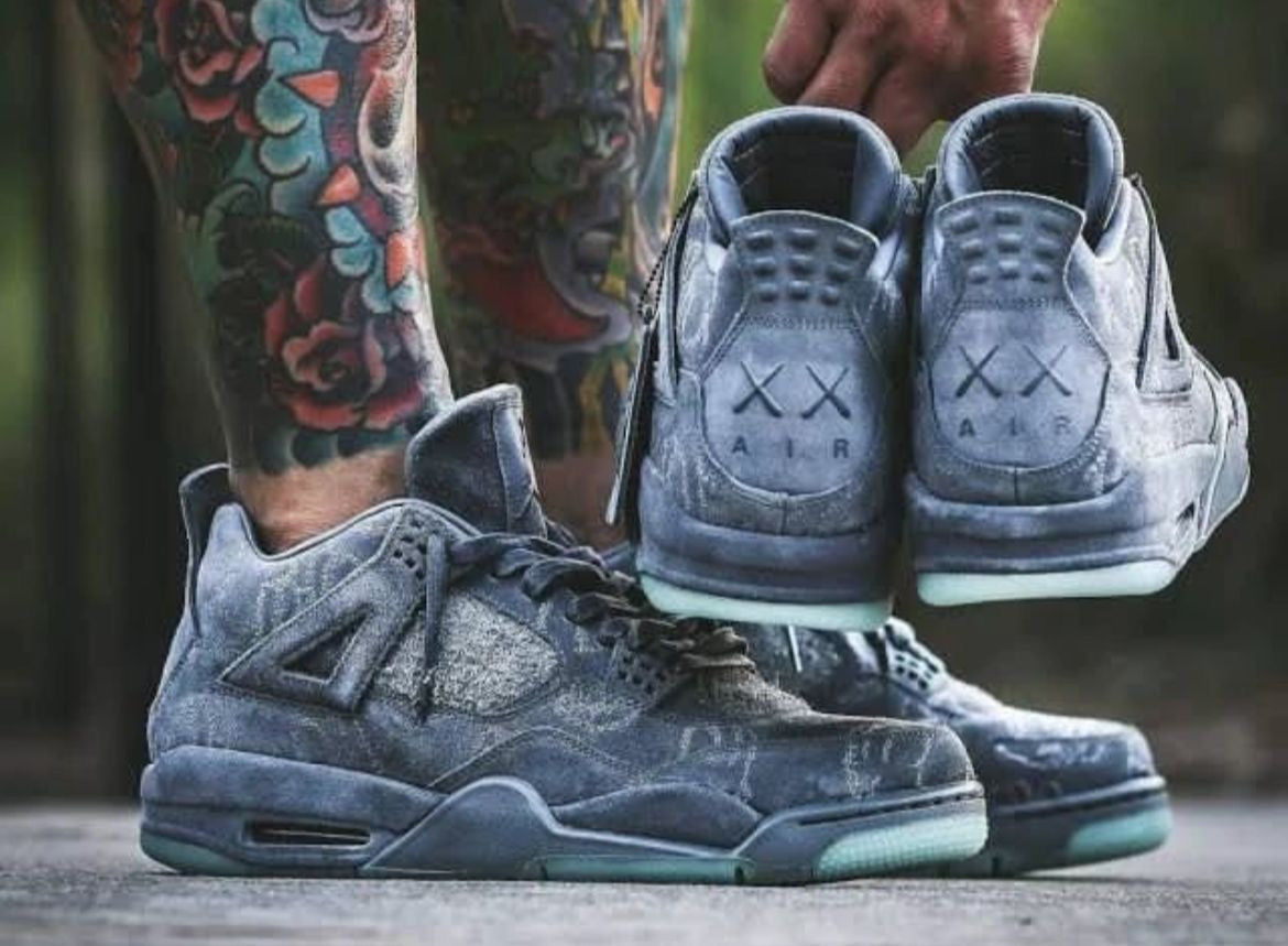 Jordan 4 retro ‘kaws grey’,