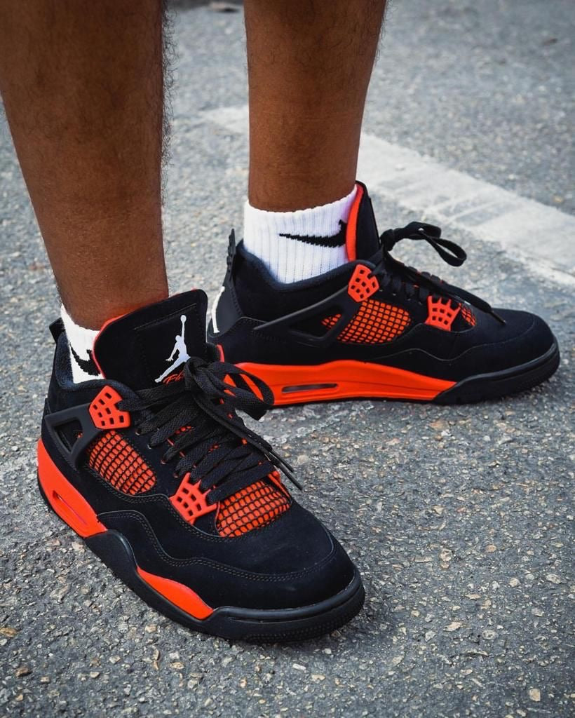 Air Jordan 4 “red thunder”