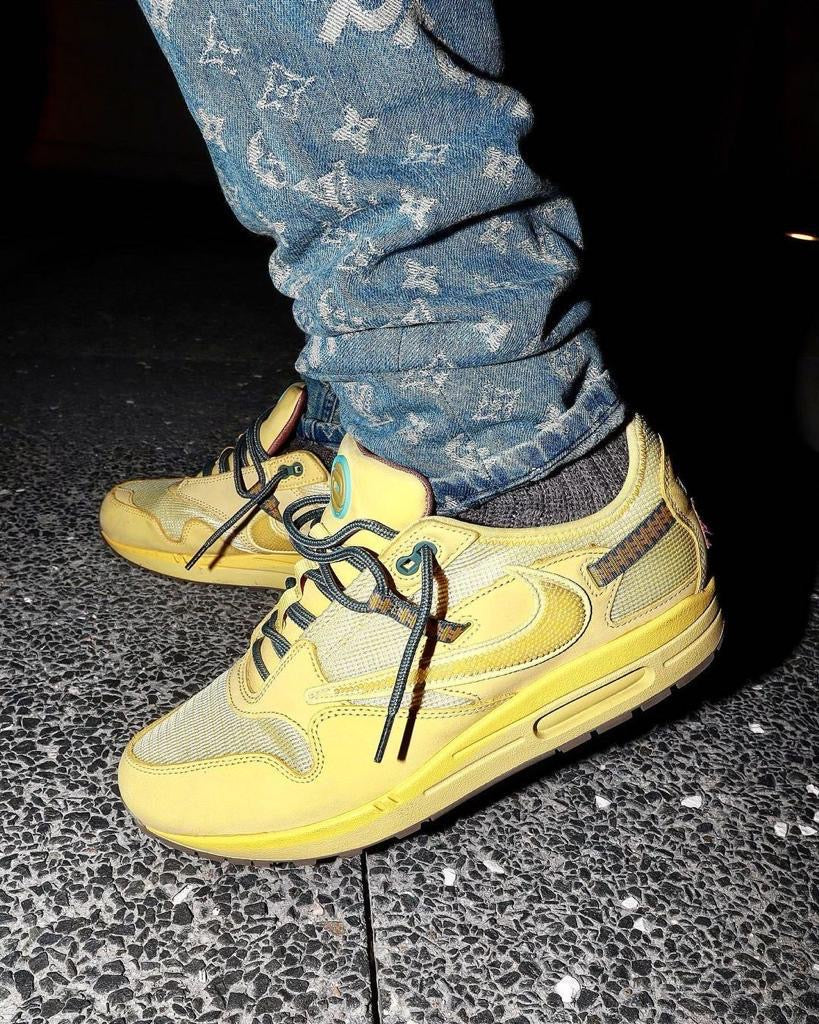 travis scott x nike air max 1