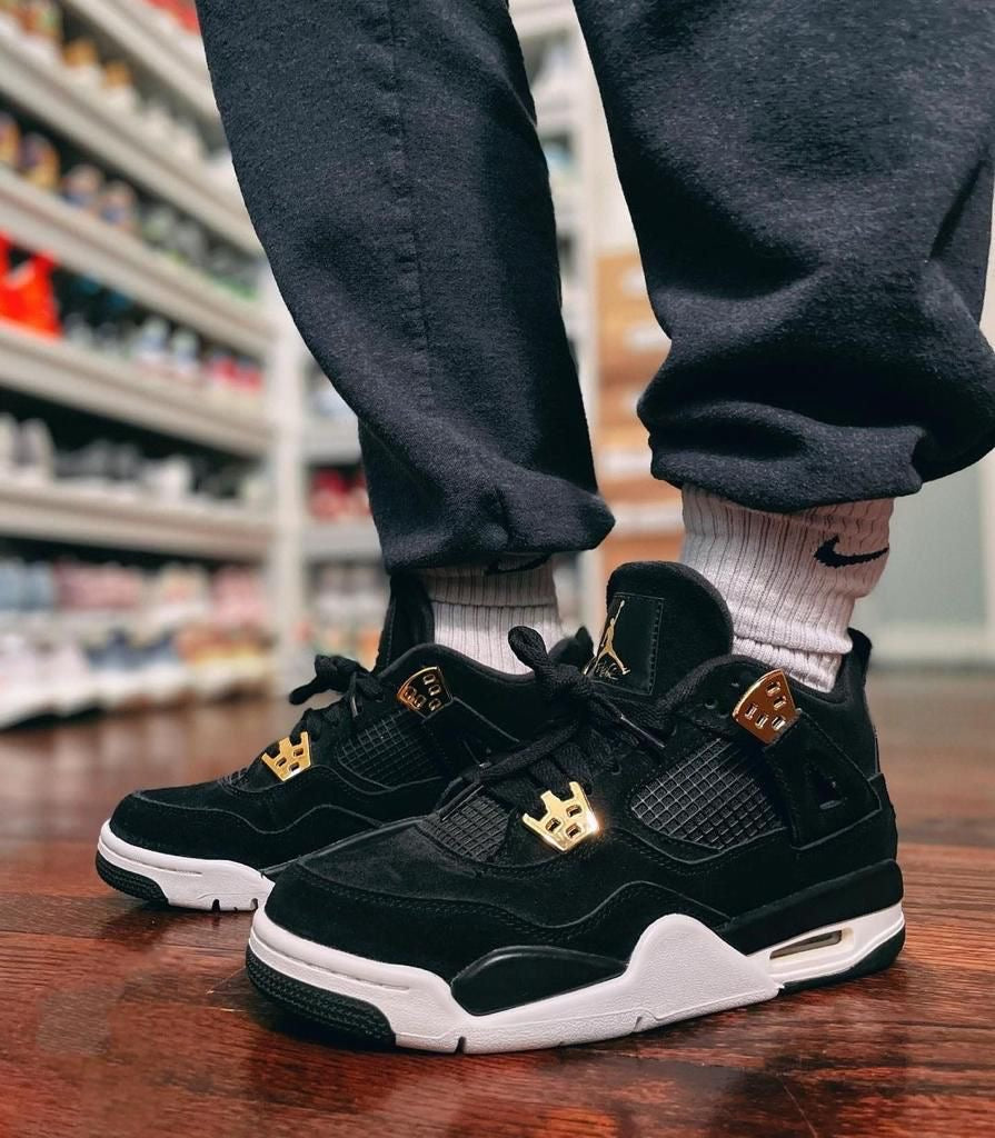 Air Jordan 4 “Royalty”