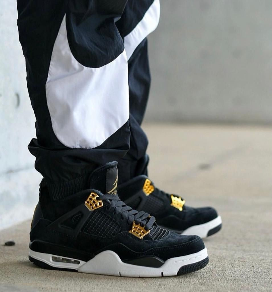 Air Jordan 4 “Royalty”
