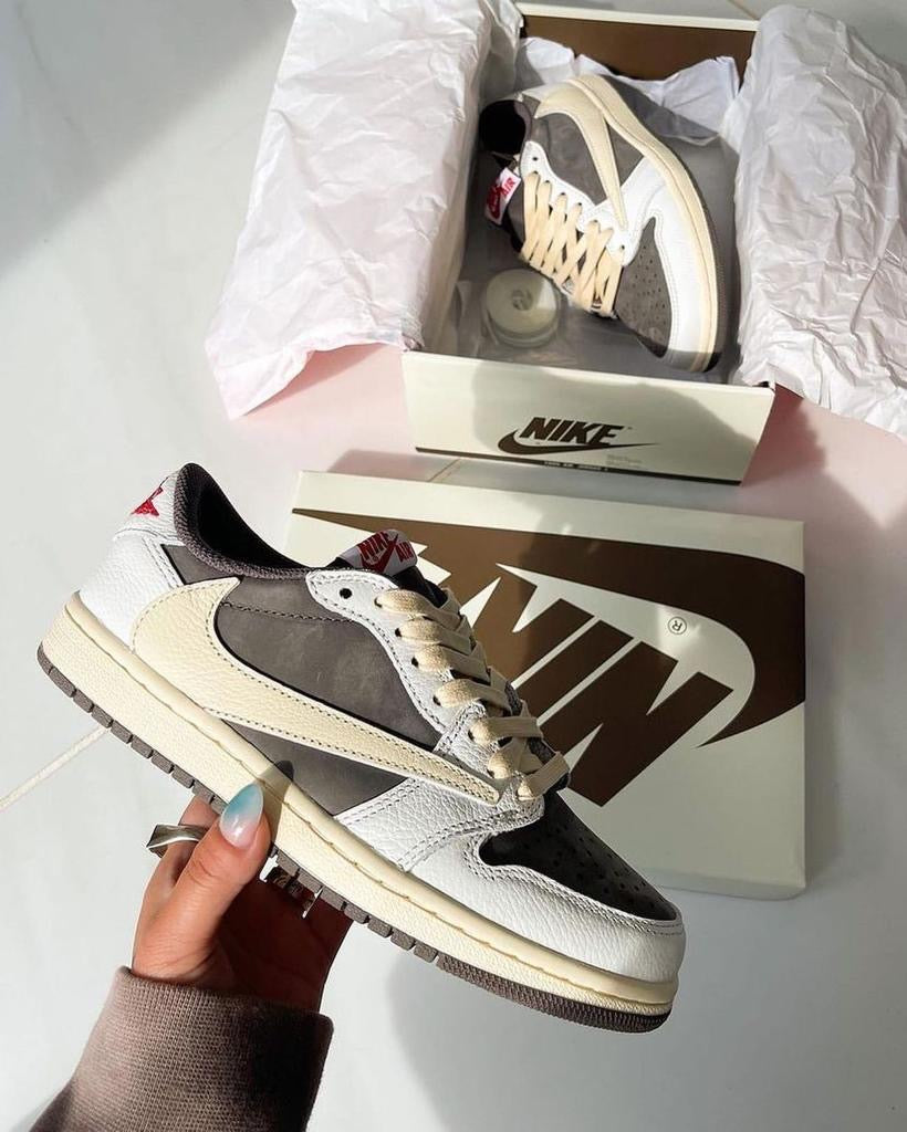 Travis Scott x Air Jordan 1 Low Reverse Mocha