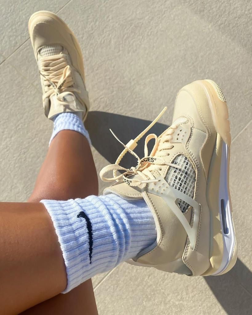 Air Jordan 4 X off white