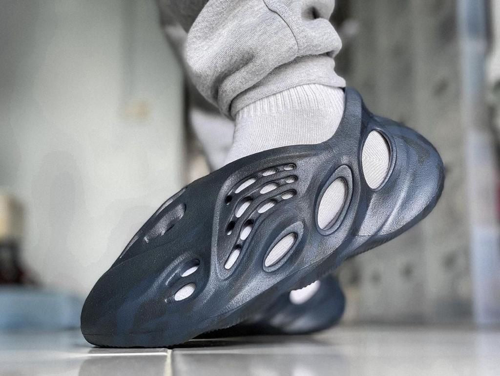 Yeezy Foam Runner Mineral Blue