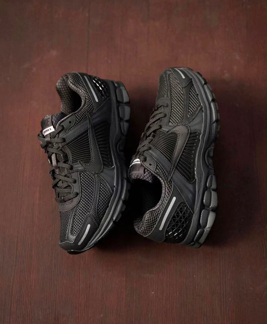 Nike Zoom Vomero 5 Triple Black