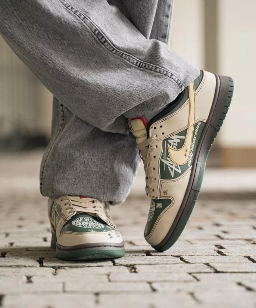 Nike Dunk Low "Stussy Beemer”