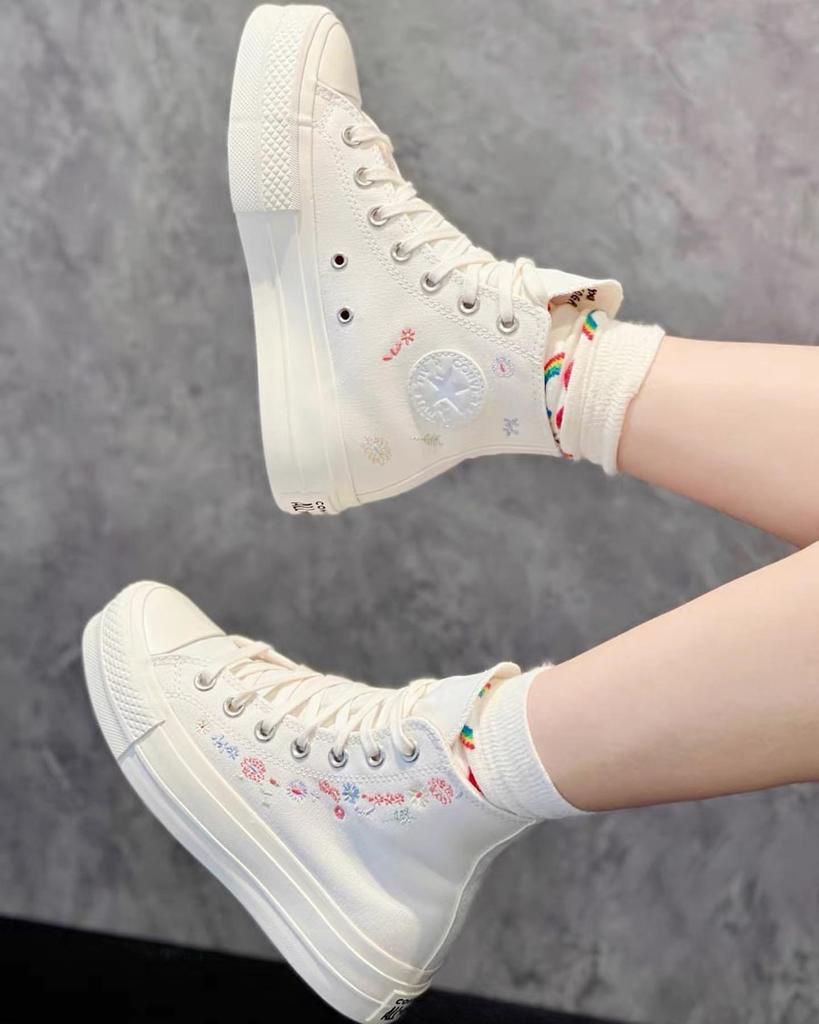 Converse Chuck 70 Embroidered Lips High 'Love Me
