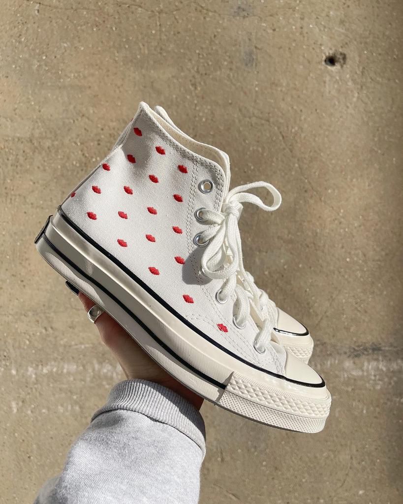 Converse Chuck 70 Embroidered Lips High 'Love Me’
