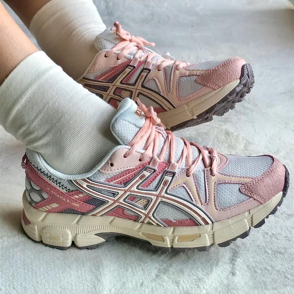 。 ASICS Gel-Kahana 8 'White Pink’