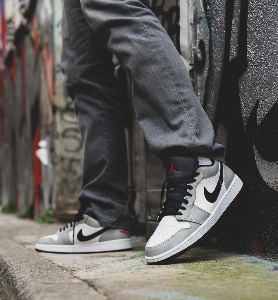 Air jordan 1 low Light smoke Grey