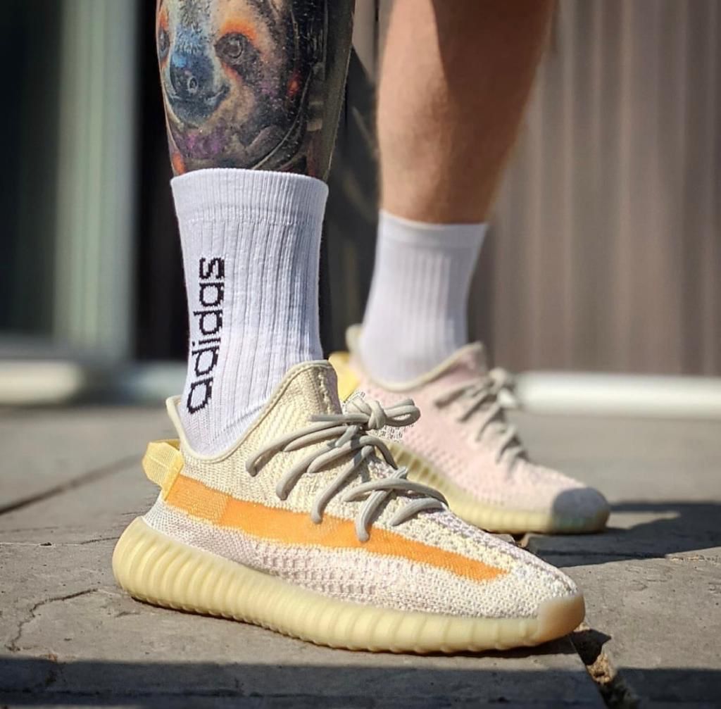 Yeezy Boost 350 V2 "light”