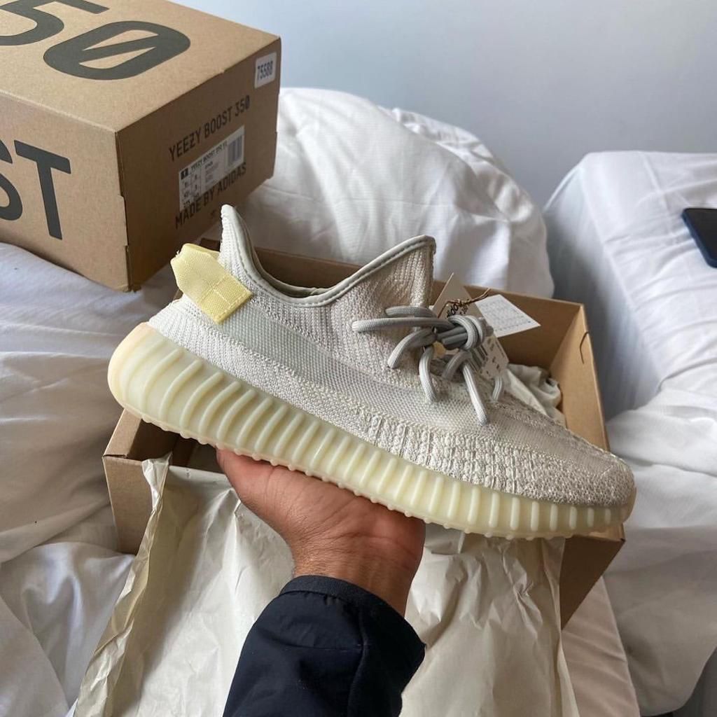 Yeezy Boost 350 V2 "light”