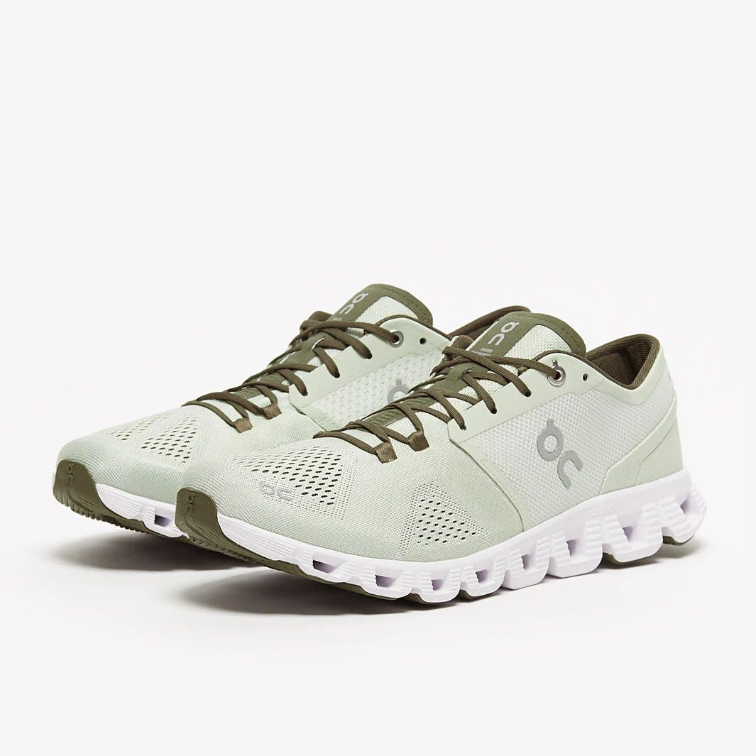 On cloud aloe white