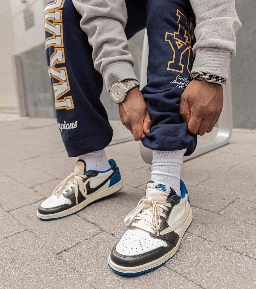 travis scott x fragment x air jordan 1 low