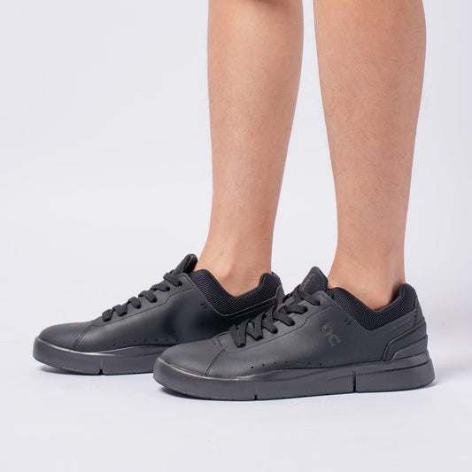 On The Roger Advantage All Black
