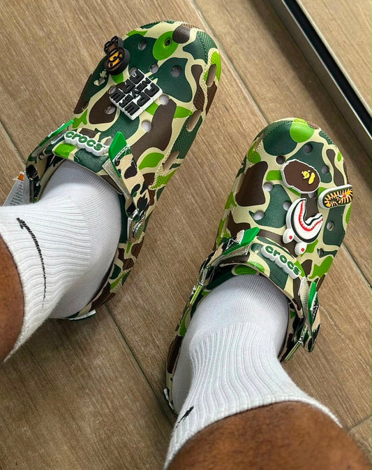 A BATHING APE®️ x Crocs Classic Clog