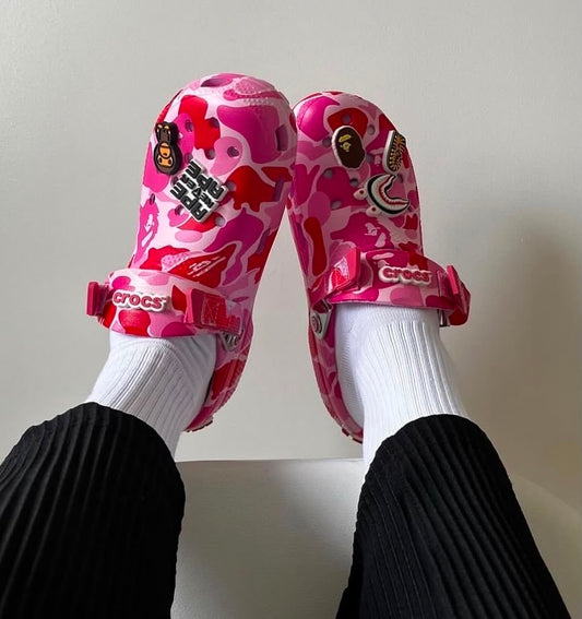 A BATHING APE®️ x Crocs Classic Clog