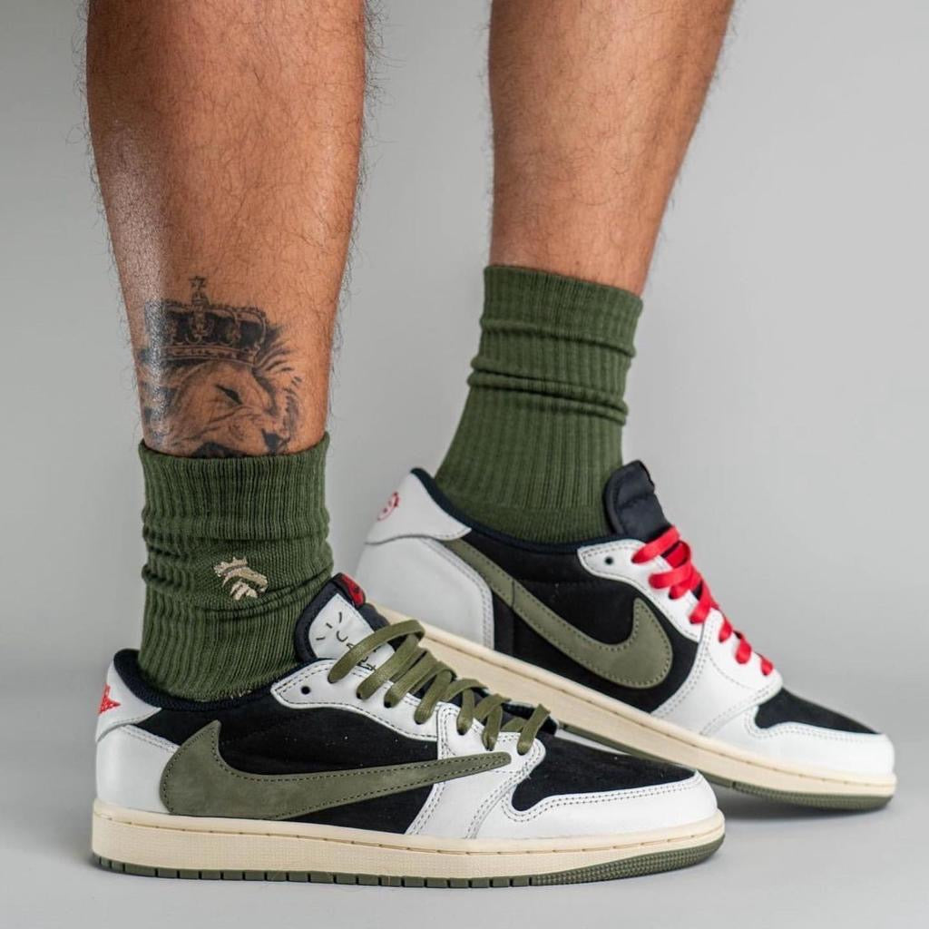 Travis Scott x Air Jordan 1 Low Olive