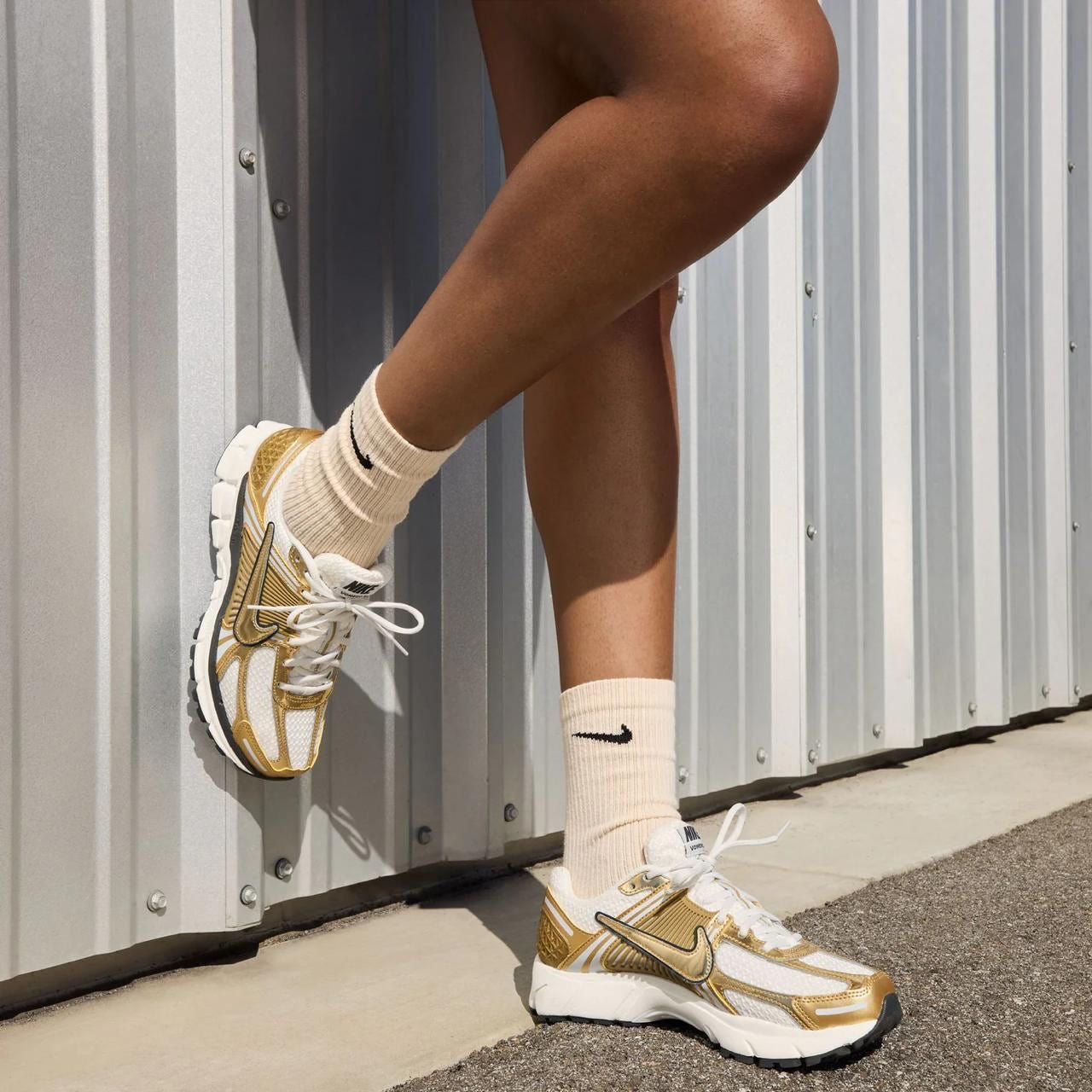 Nike Zoom Vomero 5 Metallic Gold
