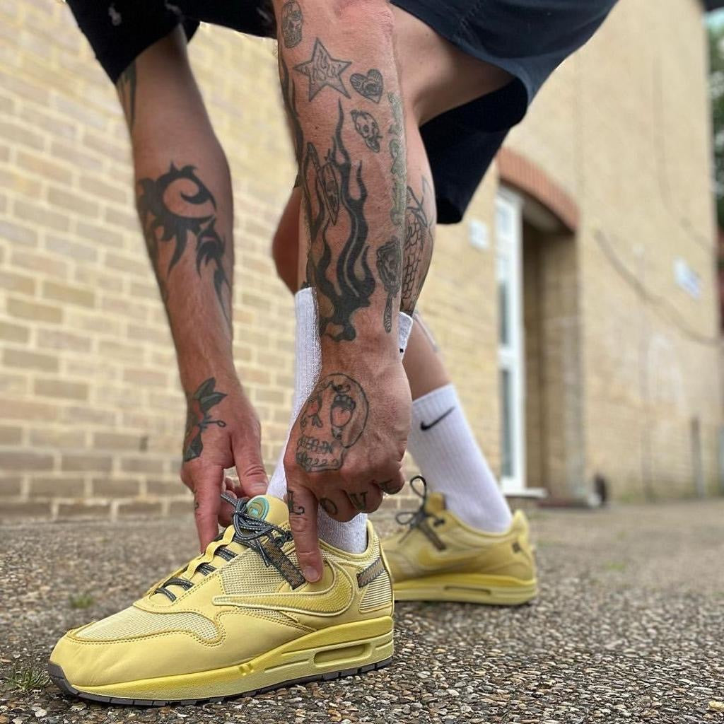 travis scott x nike air max 1