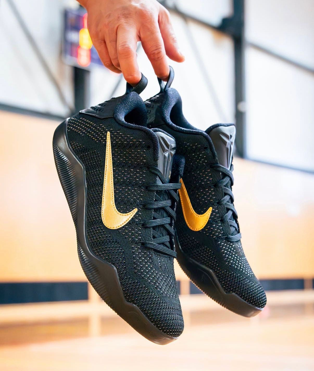 Nike Kobe 11 Elite Low Protro Fade to Black，