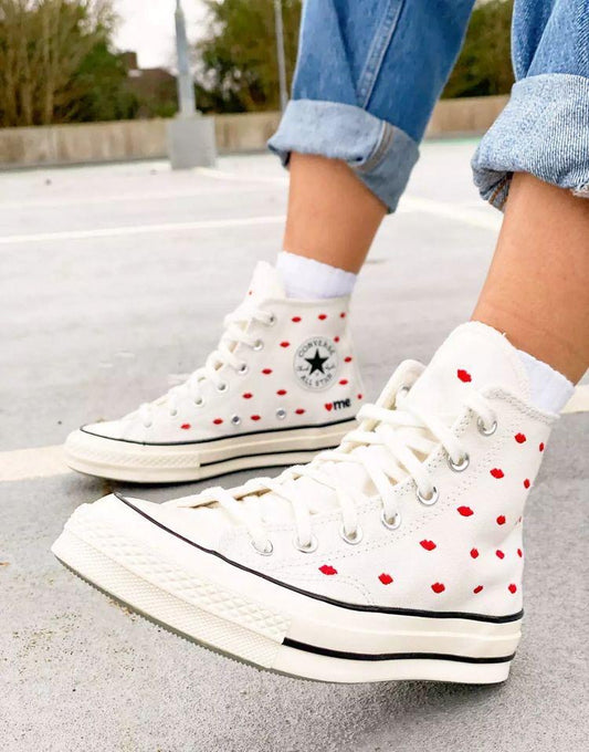 Converse Chuck 70 Embroidered Lips High 'Love Me’