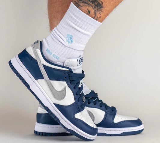 Nike Dunk Low "Midnight Navy”