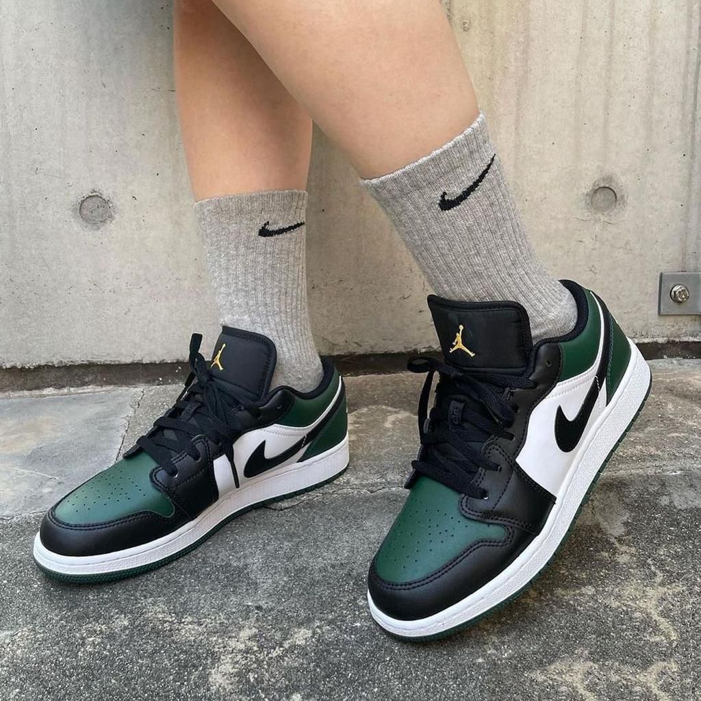 Air jordan 1 low green toe Size